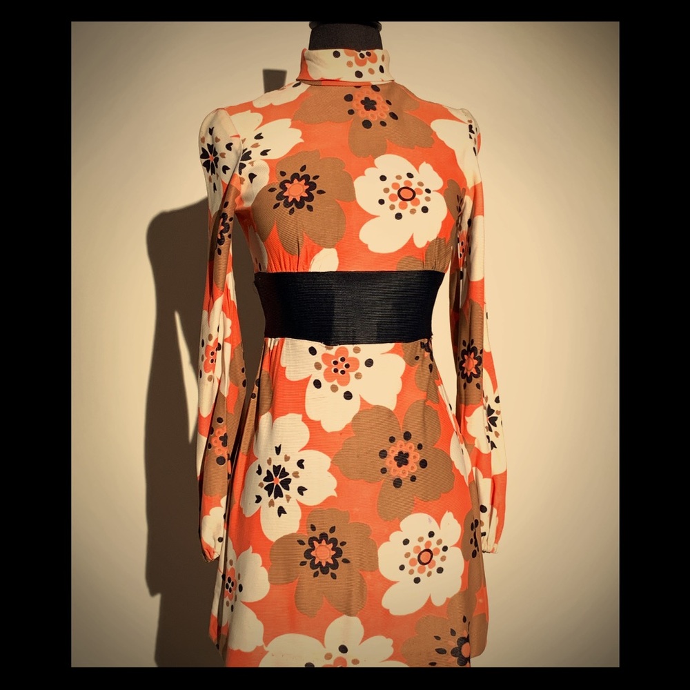 Google 60s vintage flower dress.